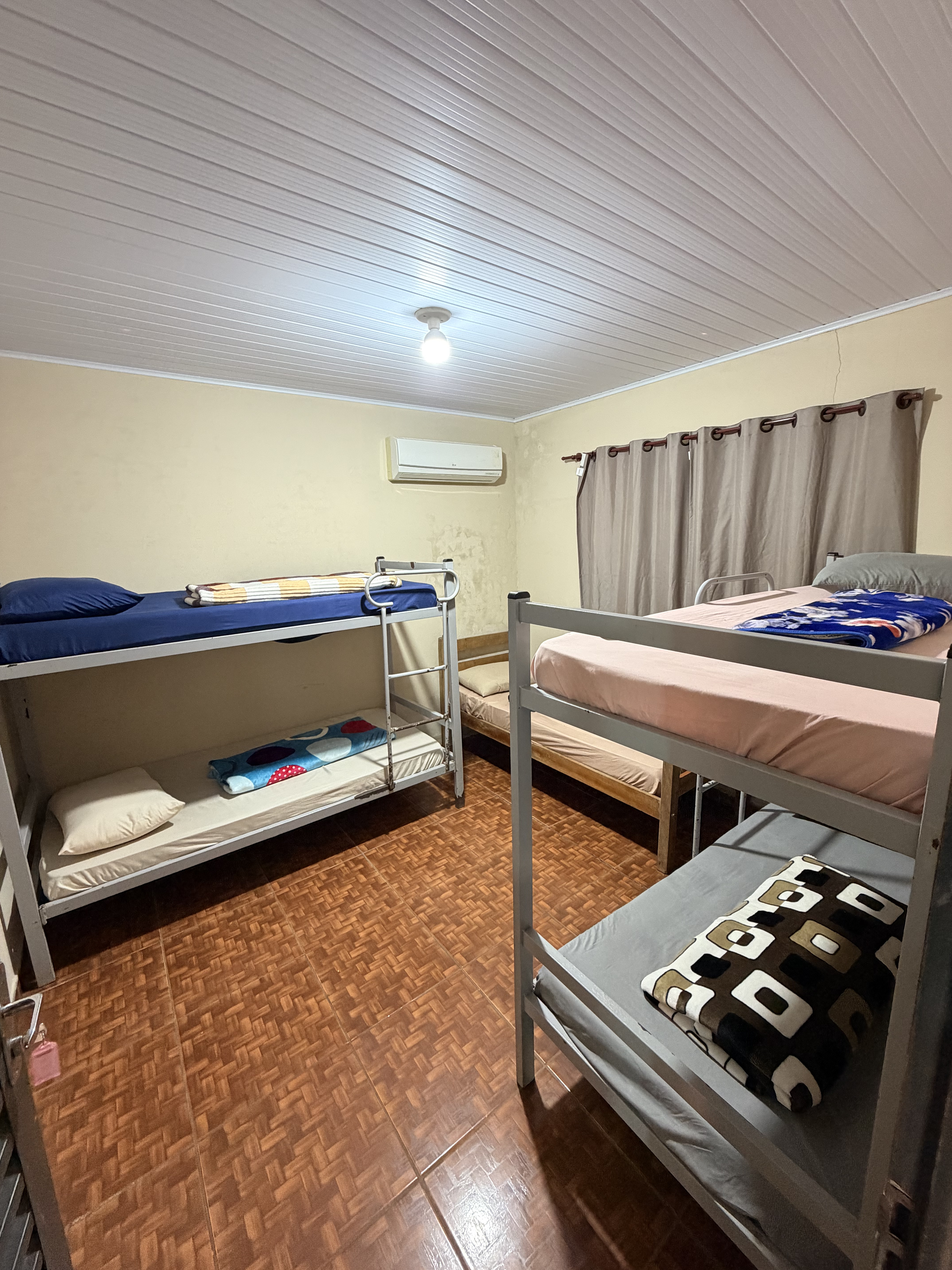 Quarto 16 — Hotel Pousada Los Hermanos